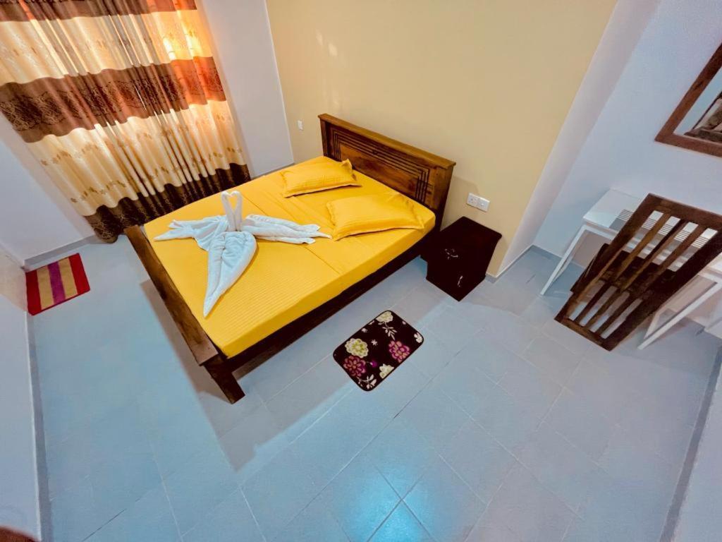 The Lake Round Guest House Kandy Exterior photo